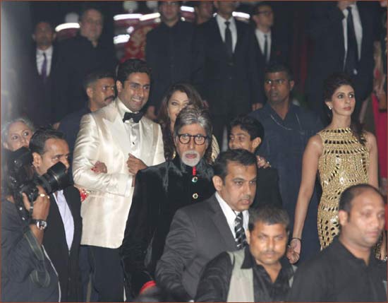 The Bachchan family arrives
