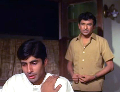 Amitabh Bachchan and Ramesh Deo in Anand