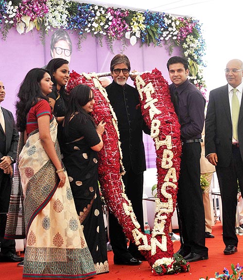 Amitabh Bachchan at the Seven Hills hospital
