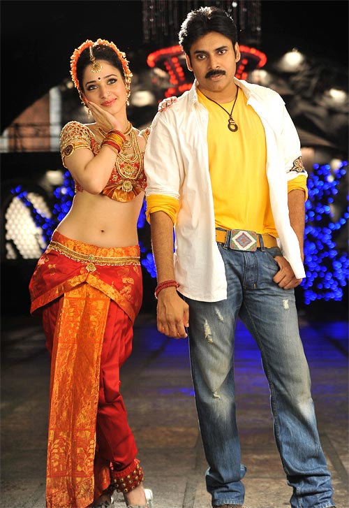 Tamannaah Bhatia and Pawan Kalyan in Cameraman Gangatho Rambabu
