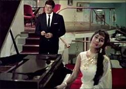 Prithviraj and Sadhna in Waqt