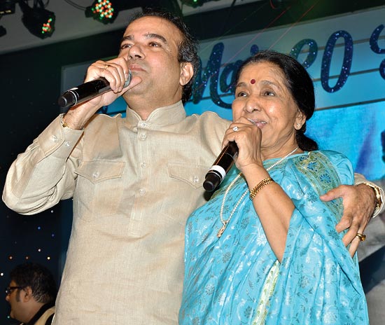 Asha Bhosle and Suresh Wadkar