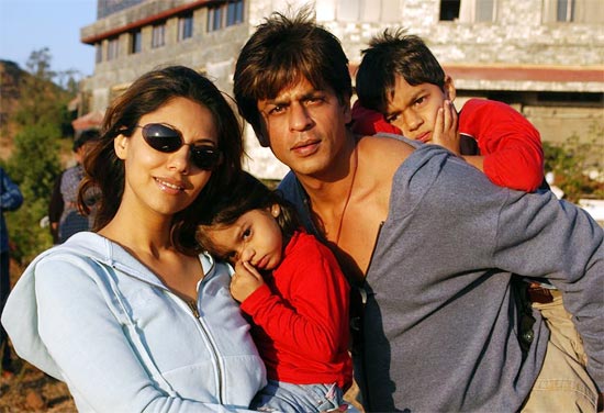 Shah Rukh and Gauri Khan with their children Aryan and Suhana
