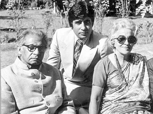 Amitabh Bachchan with parents Harivansh Rai and Teji Bachchan