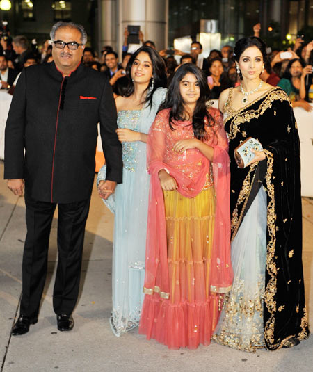 Boney Kapoor, Jhanvi, Khushi and Sridevi