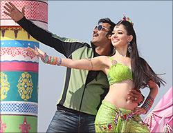 A scene from Himmatwala