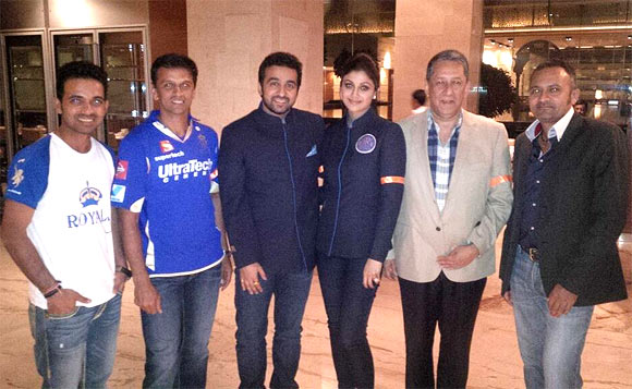Shilpa Shetty and Raj Kundra with the Rajasthan Royals team