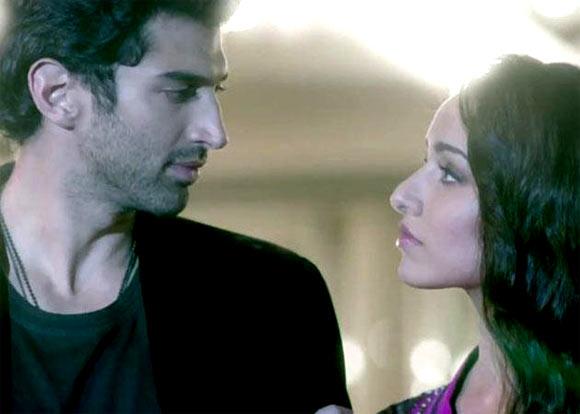 Aditya Roy Kapur and Shraddha Kapoor in Aashiqui-2