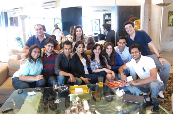 Malaika Arora Khan, Ritiesh Deshmukh, Farah Khan, Rahul Khanna and fashion designer Vikram Phadnis with their friends