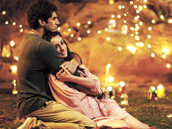 Aditya Roy Kapur and Shraddha Kapoor in Aashqiui 2