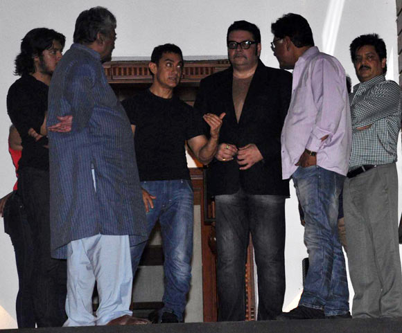 Aamir Khan with son Junaid and the QSQT team