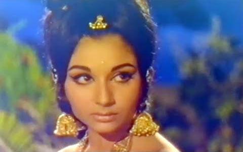 Sharmila Tagore in Hum Saaya