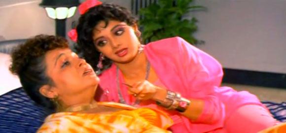 Rohini Hattangady and Sridevi in Chaalbaaz