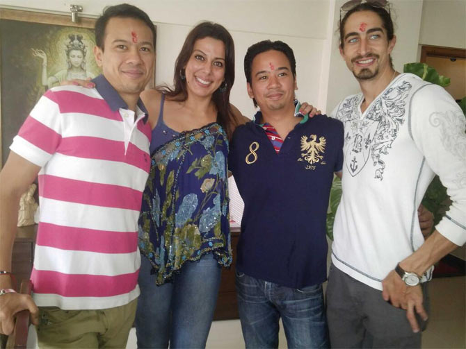 Pooja Bedi with restaurateurs Ryan and Keena Tham and brother Adam Bedi