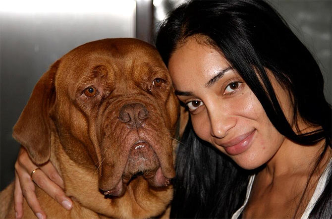 Sofia Hayat with her dog 