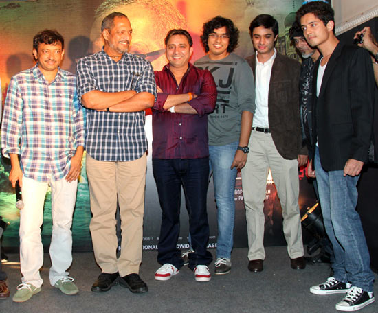 From left to right: Ram Gopal Varma and Nana Patekar with singers Sukhwinder Singh, Rooshin Dalal and Sooraj Jagan