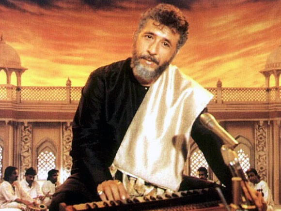 Naseeruddin Shah as Gulfam Hassan in Sarfarosh