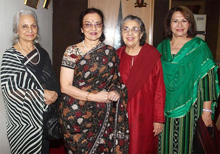 Waheeda Rehman, Asha Parekh, Shammi, Helen