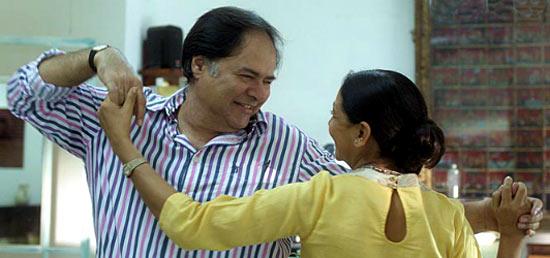 Farooque Shaikh and Deepti Naval in Listen Amaya