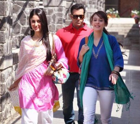 Kareena Kapoor, Hazel Keech and Salman Khan in Bodyguard