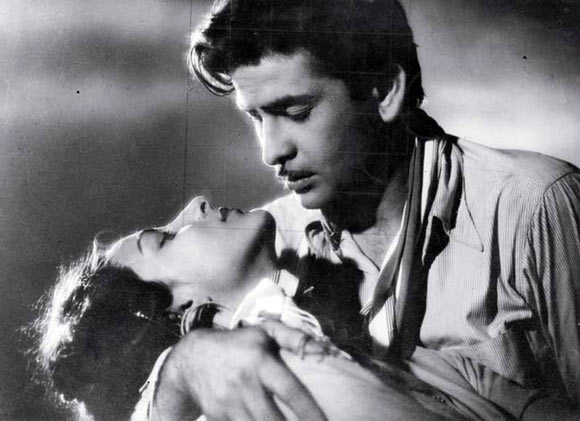 Nargis and Raj Kapoor in Barsaat