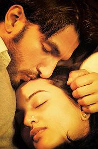 Ranveer Singh and Sonakshi Sinha in Lootera