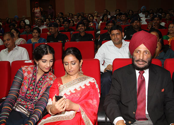 Sonam Kapoor, Divya Dutta, Milkha Singh