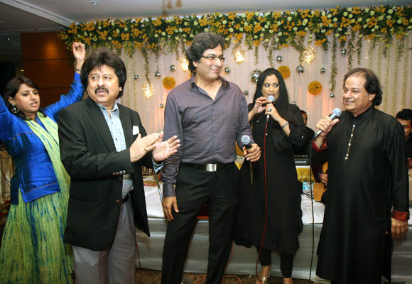 Kavita Seth, Pankaj Udhaas, Talat Aziz, Richa Sharma and Anup Jalota