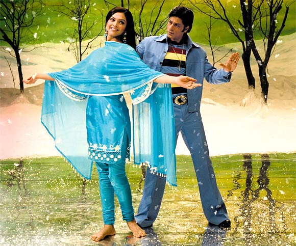 Shah Rukh Khan and Deepika Padukone in Om Shanti Om