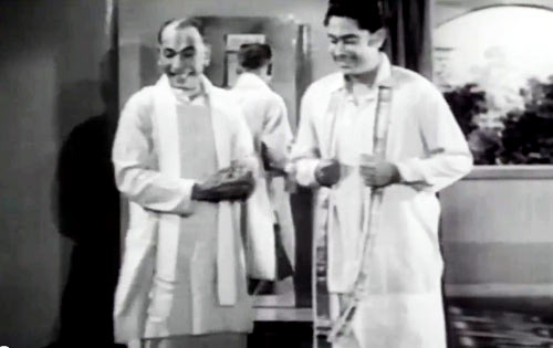 Kishore Kumar (right)in New Delhi