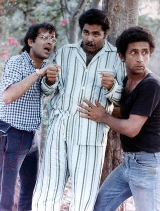 Ravi Baswani, Satish Shah and Naseeruddin Shah in Jaane Bhi Do Yaaron