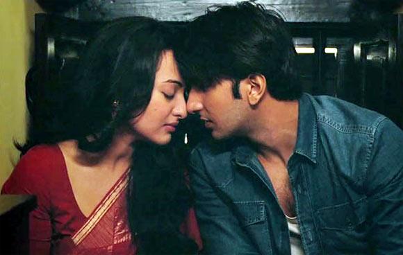 Sonakshi Sinha and Ranveer Singh in Lootera