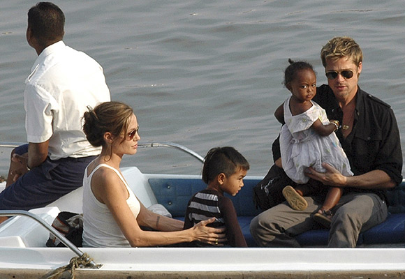 Angelina Jolie and Brad Pitt with  Pax Thien and Zahara