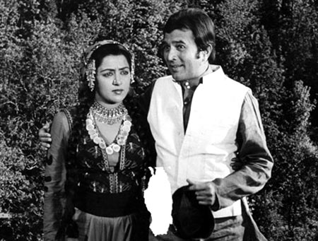 Rajesh Khanna with Hema Malini in Kudrat