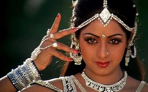 Sridevi in Himmatwala