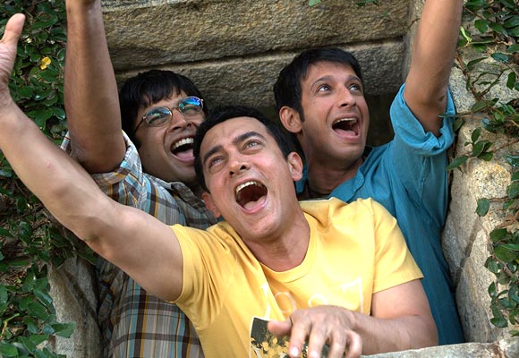 Sharman Joshi, Aamir Khan and R Madhavan in 3 Idiots