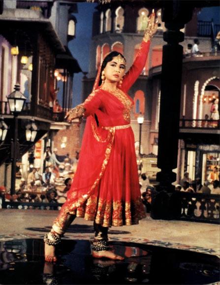 Meena Kumari in Pakeezah