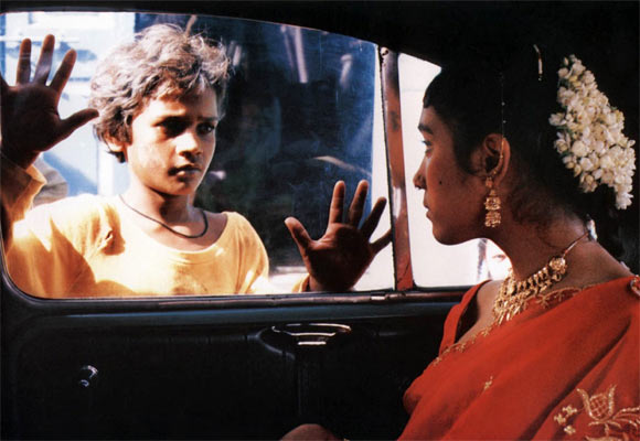 Shafiq Syed and Hansa Vithal in a scene from Salaam Bombay
