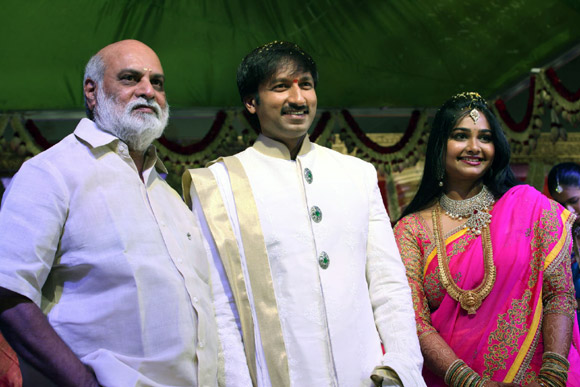Raghavendra Rao with Gopichand and Reshma