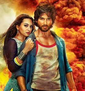 Sonakshi Sinha and Shahid Kapoor in R... Rajkumar