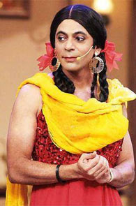 Sunil Grover as Gutthi