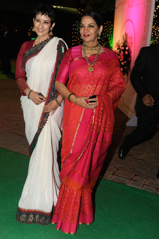 Manisha Koirala and Shabana Azmi at Vishesh Bhatt's wedding