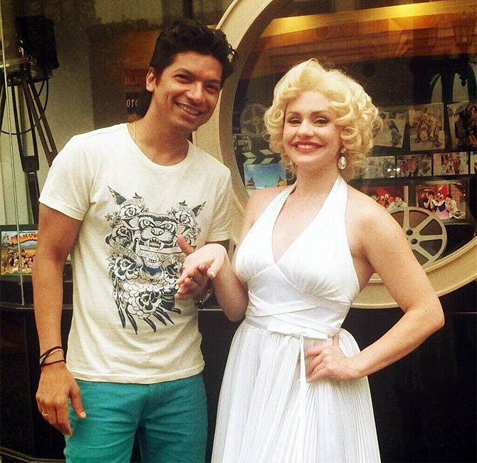 Shaan with a lookalike of Marilyn Monroe