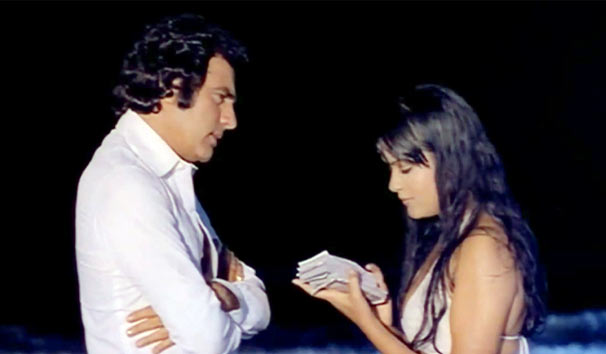 Feroz Khan and Zeenat Aman in Qurbani