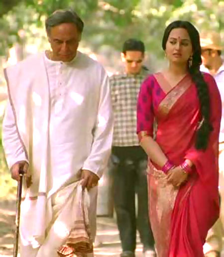 Barun Chanda and Sonakshi Sinha in Lootera