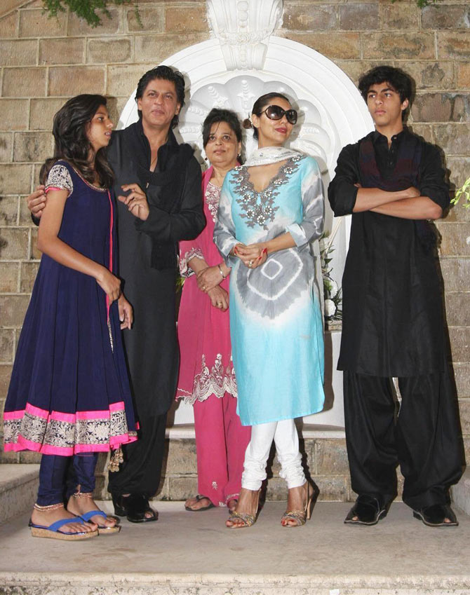 Suhana and Shah Rukh Khan, Shehnaz Lalarukh, Gauri and Aryan Khan