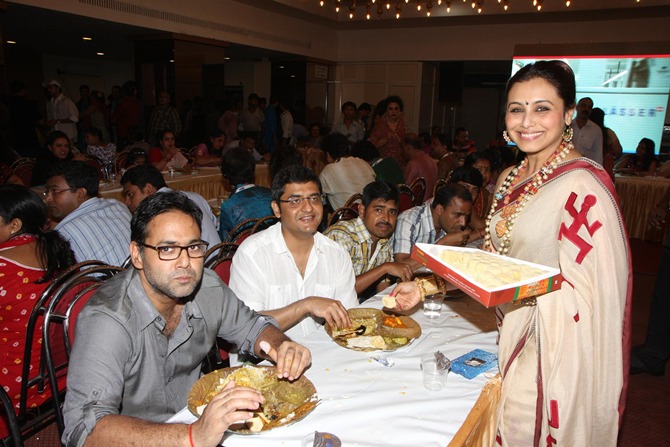 Rani Mukerji with Jaideep Sahni (in white)
