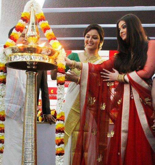 Aishwarya Rai Bachchan and Manju Warrier