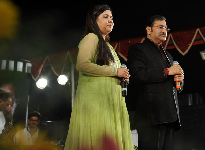 Sadhana Sargam and Sudesh Bhosle