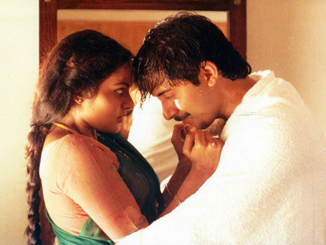 Arvind Swamy and Madhoo in Roja